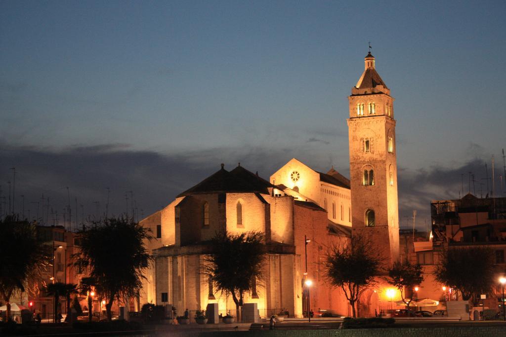 Guest House Al Centro Storico Barletta Exterior photo
